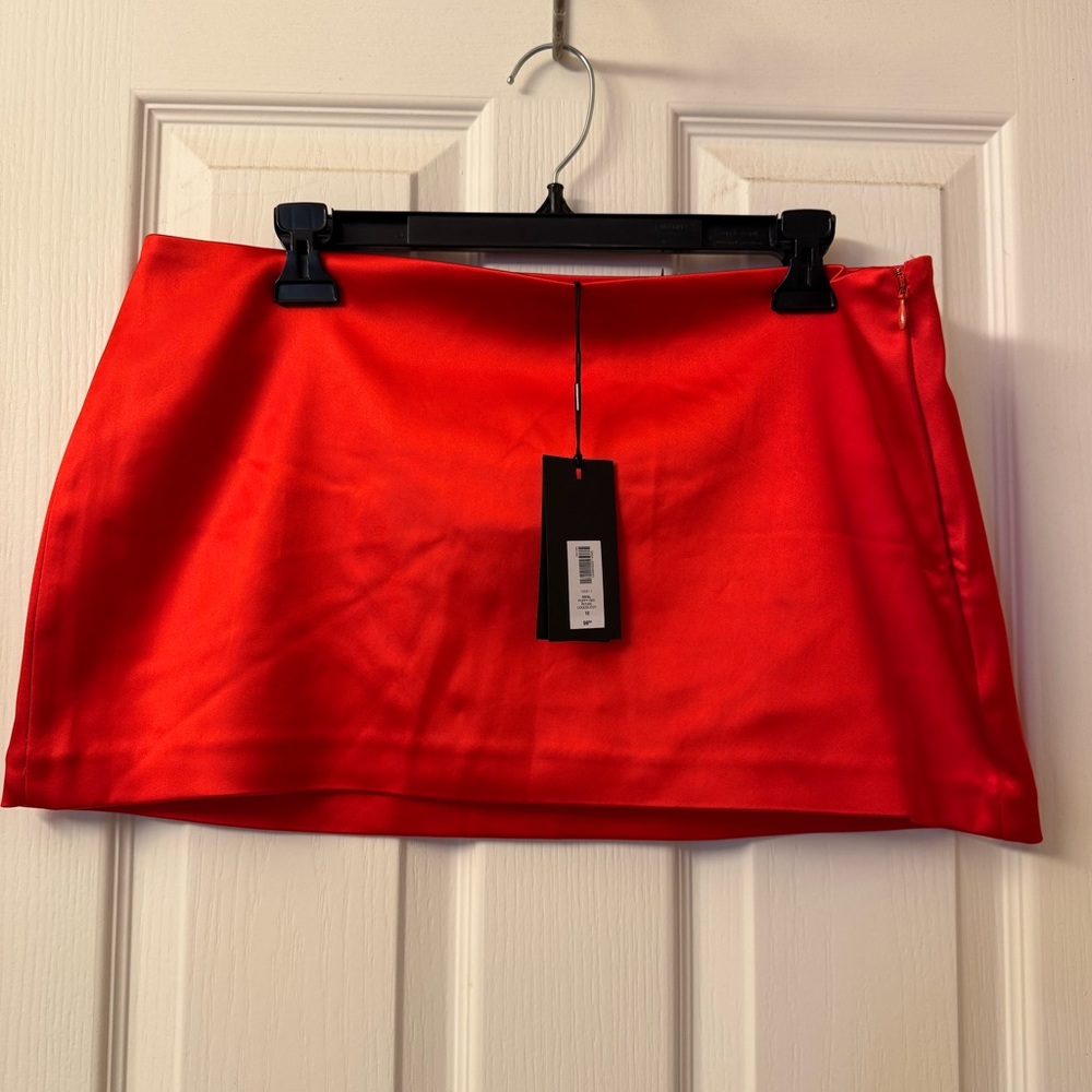 NWT Aritzia Ten Satin Skort Poppy Red Size 12